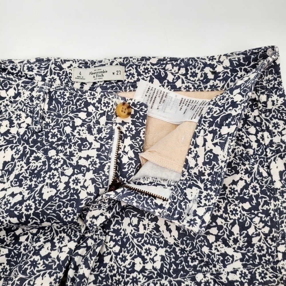 Abercrombie & Fitch Gray Floral Twill Shorts - Picture 4 of 8
